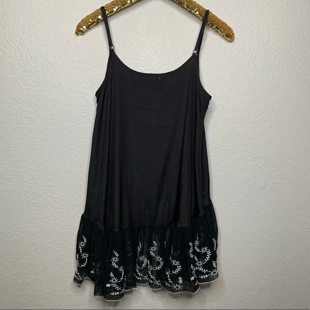 MINKPINK Ruffled HighLow Ruffled Tunic Top - Picture 6 of 8